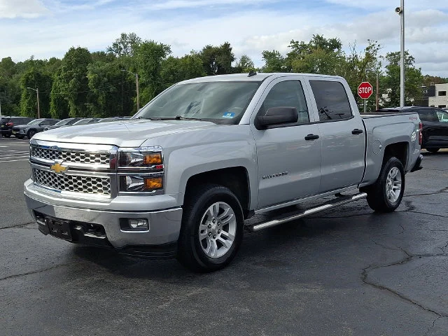 Used 2014 Silver Chevrolet LT image 4
