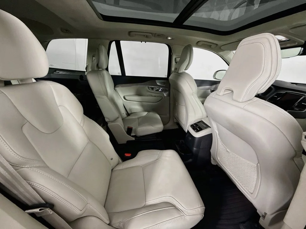 Certified Used 2024 Bright Dusk Metallic Volvo Ultimate image 29
