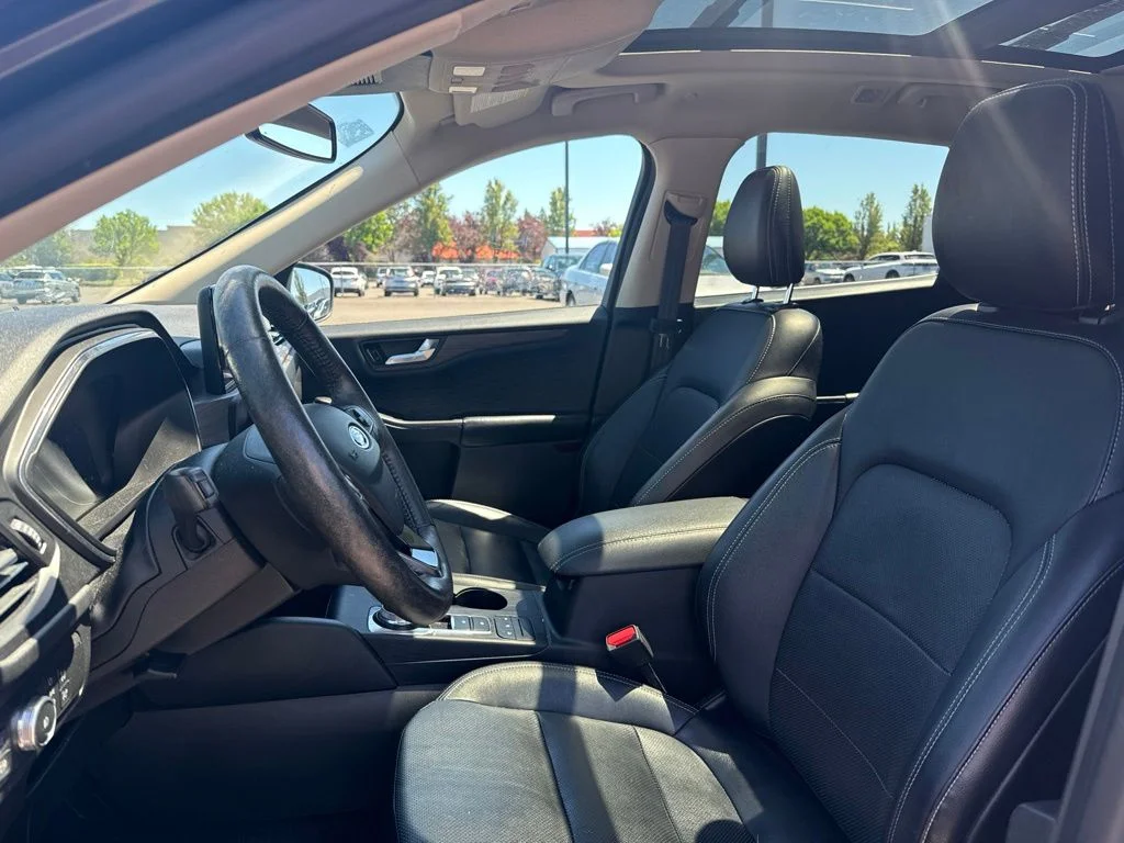 Used 2020 Magnetic Metallic Ford Titanium image 9