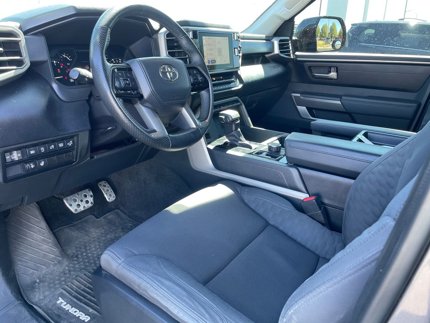 Used 2022 Gray Toyota SR5 image 9