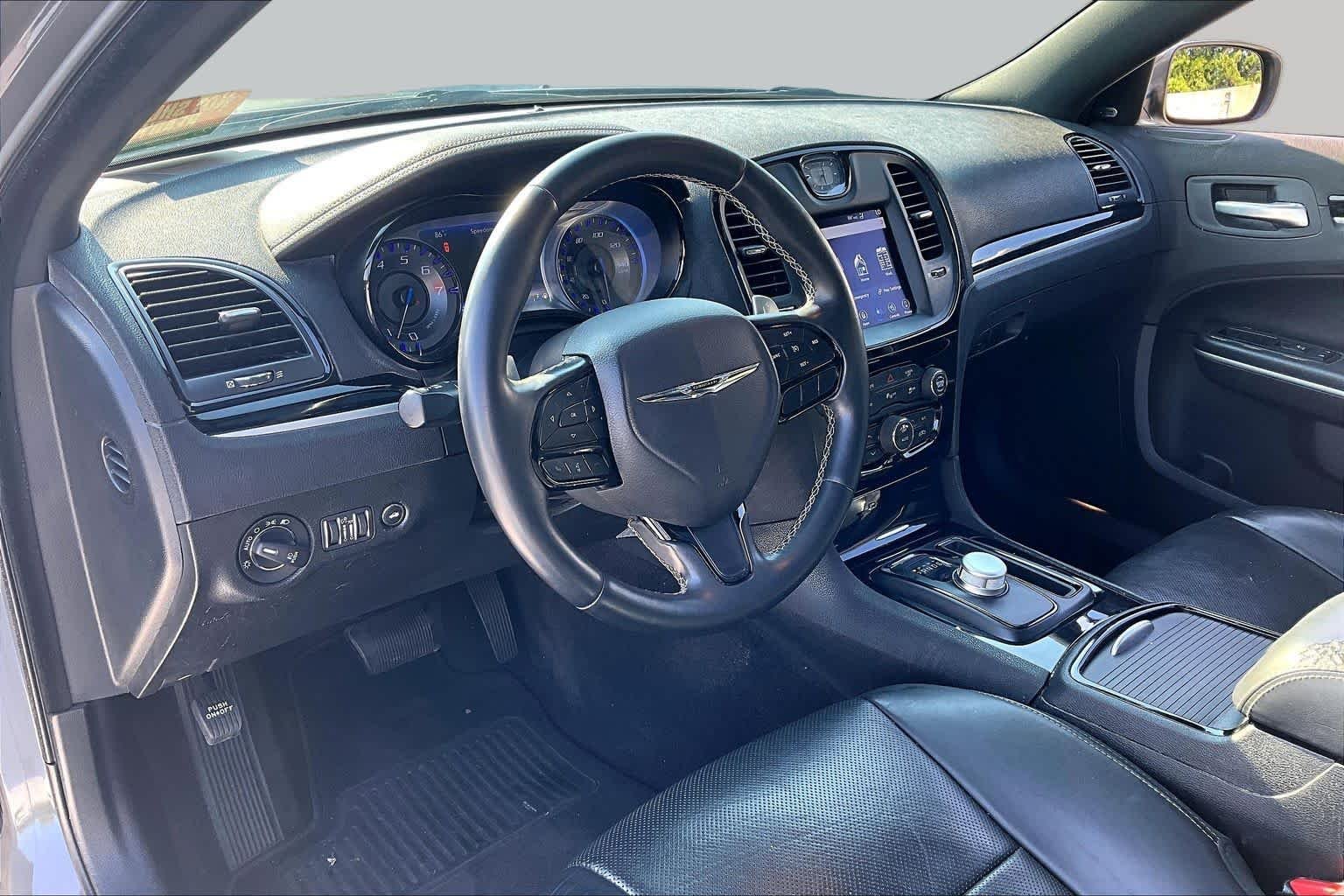 Used 2019 Ceramic Grey Clearcoat Chrysler 300S image 16