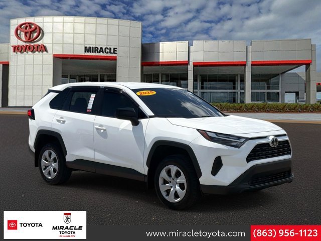 2025 Toyota RAV4 LE