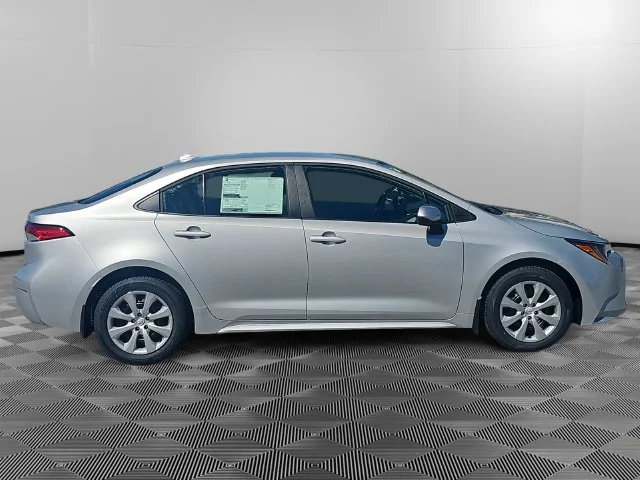 New 2027 Classic Silver Metallic Toyota LE image 5