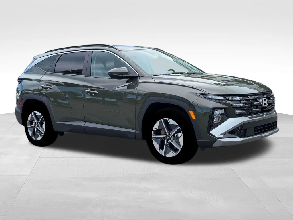 Used 2026 Green Hyundai SEL image 11