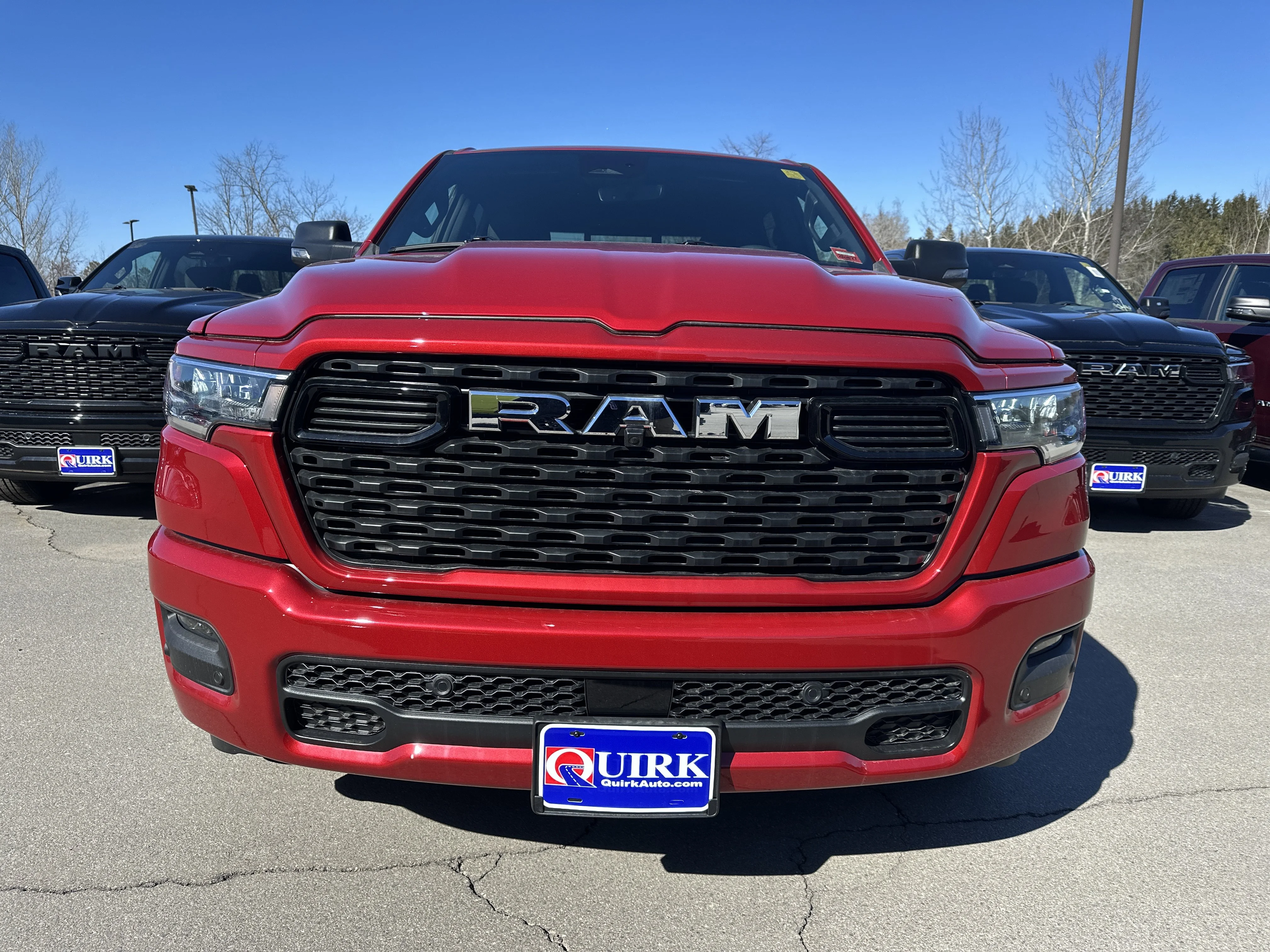 New 2026 Molten Red Pearl-Coat Exterior Paint RAM Big Horn image 10