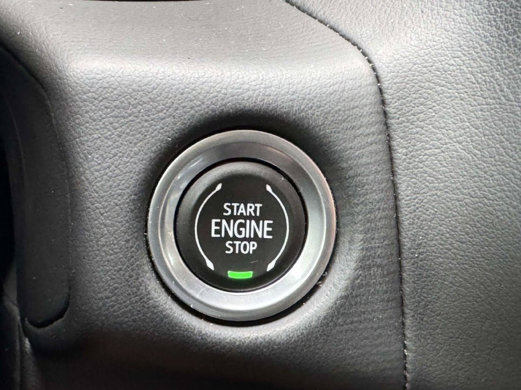 Used 2023 Beige Chevrolet High Country image 9