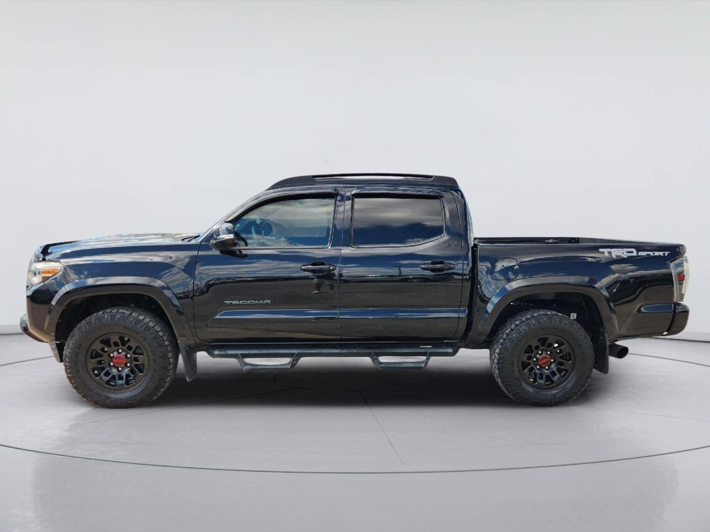 2019 Toyota Tacoma photo 4 of 33