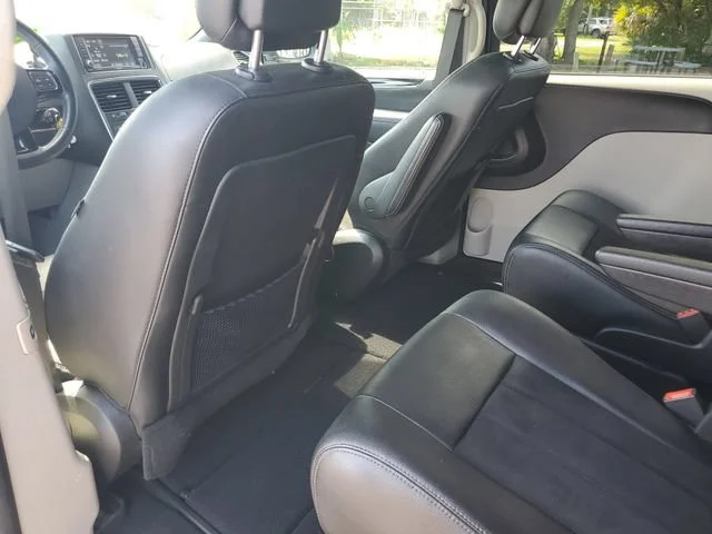 Used 2019 Black Onyx Crys Dodge SXT image 22