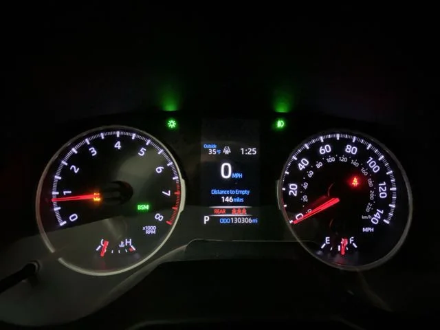 Used 2021 White Toyota XLE image 15
