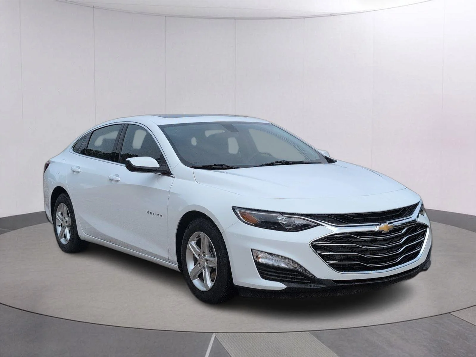 Used 2022 Summit White Chevrolet LT image 9