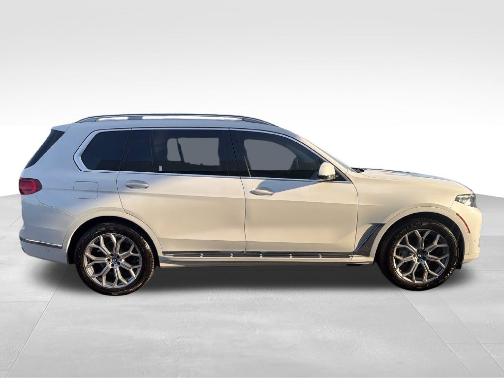 Used 2020 White BMW xDrive40i image 6