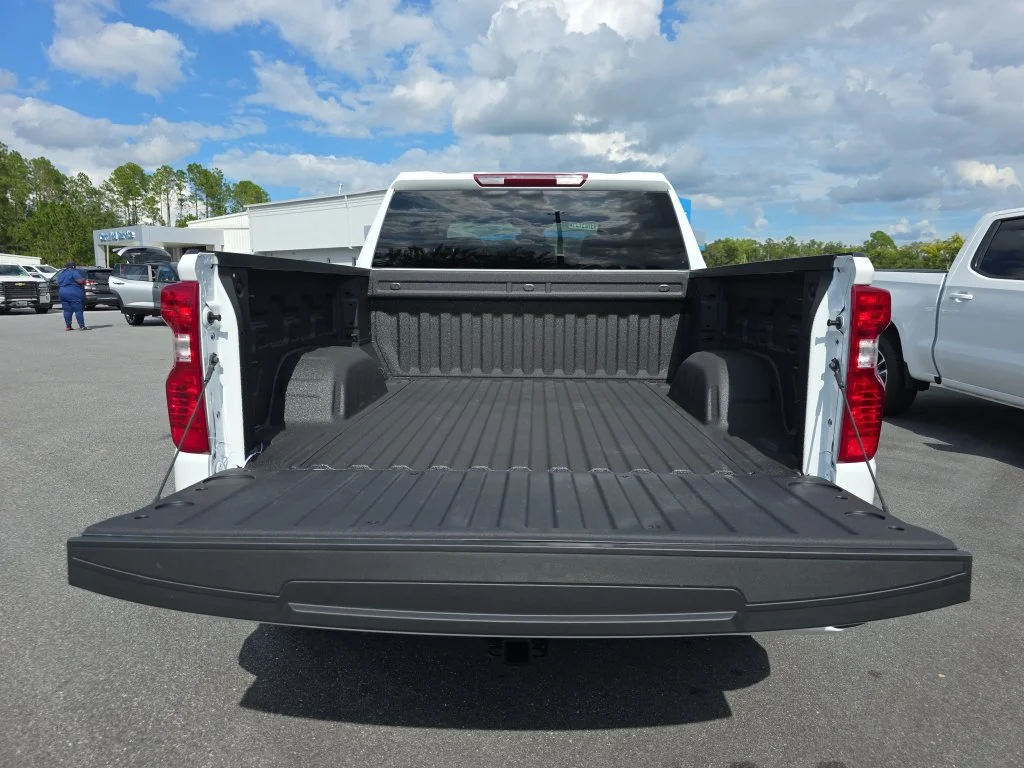 New 2026 Summit White Chevrolet Custom image 30