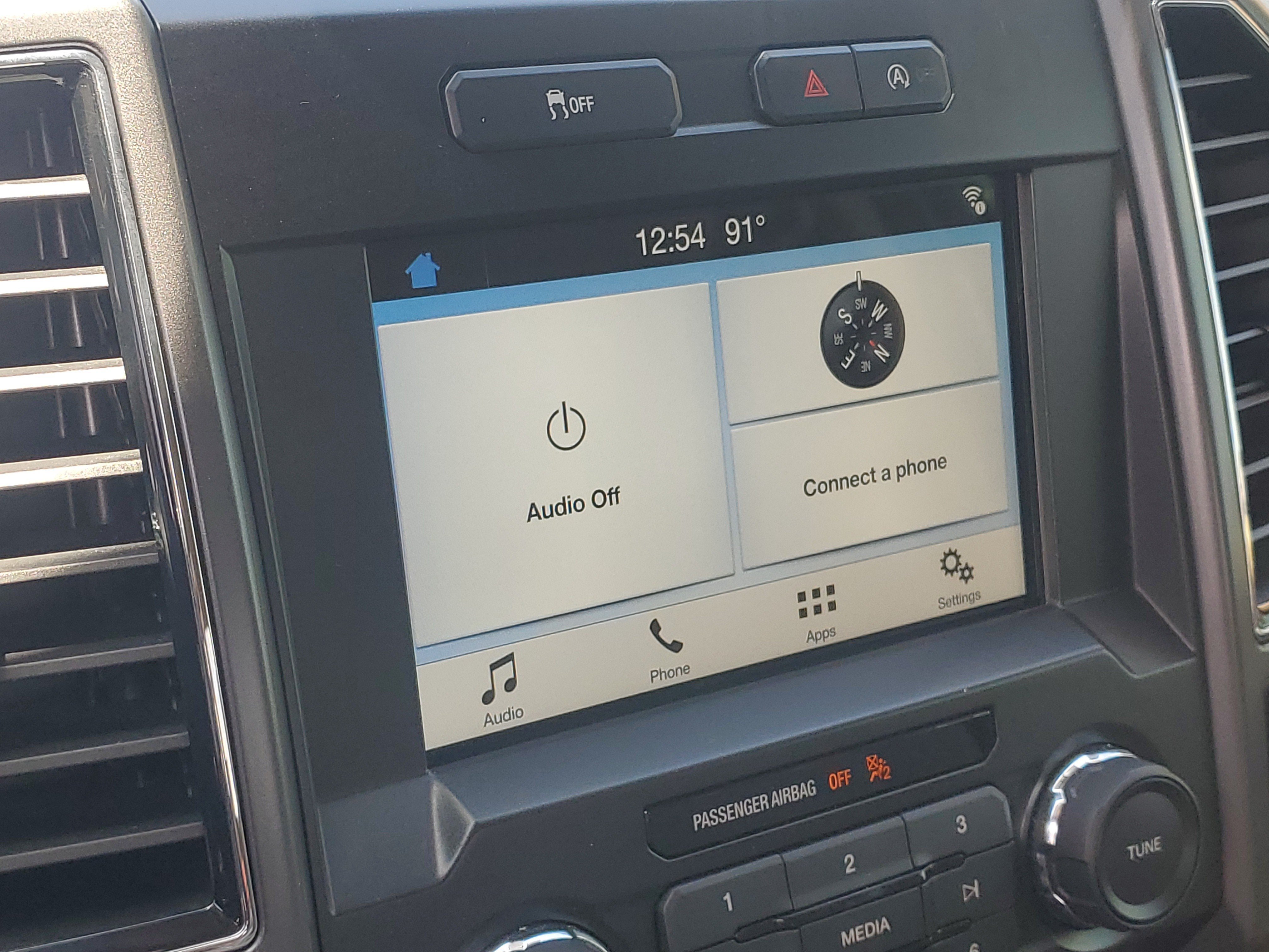 Used 2018 White Gold Ford XLT image 25