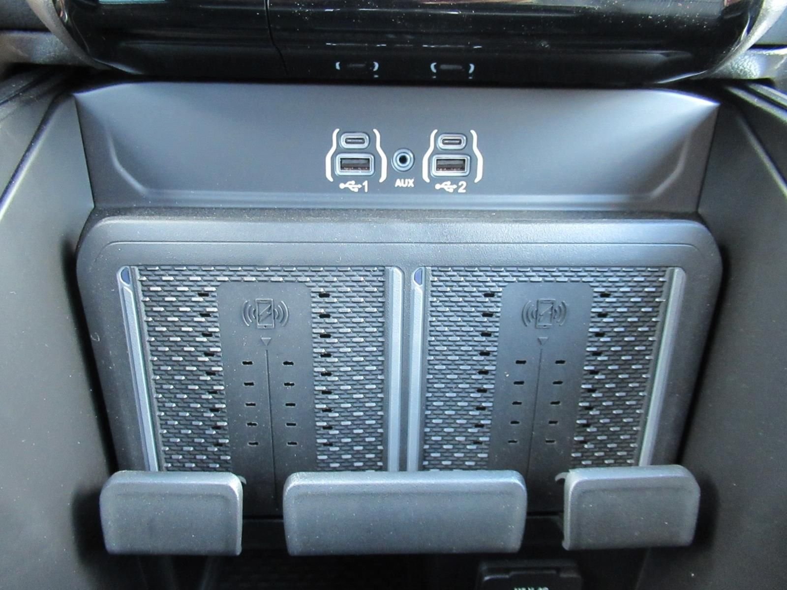 New 2027 Bright White Clear-Coat Exterior Paint RAM Laramie image 29
