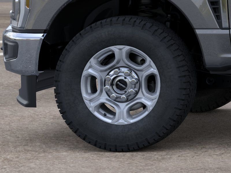 New 2026 Carbonized Gray Metallic Ford XLT image 19