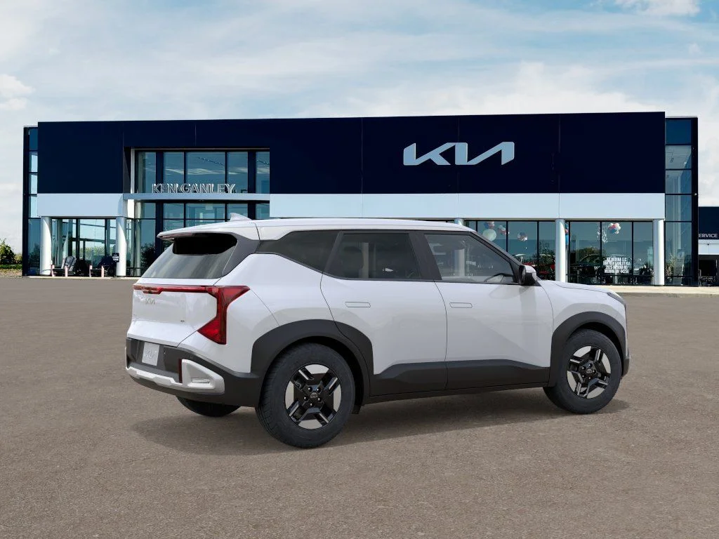 New 2027 Snow White Pearl Kia LX image 6