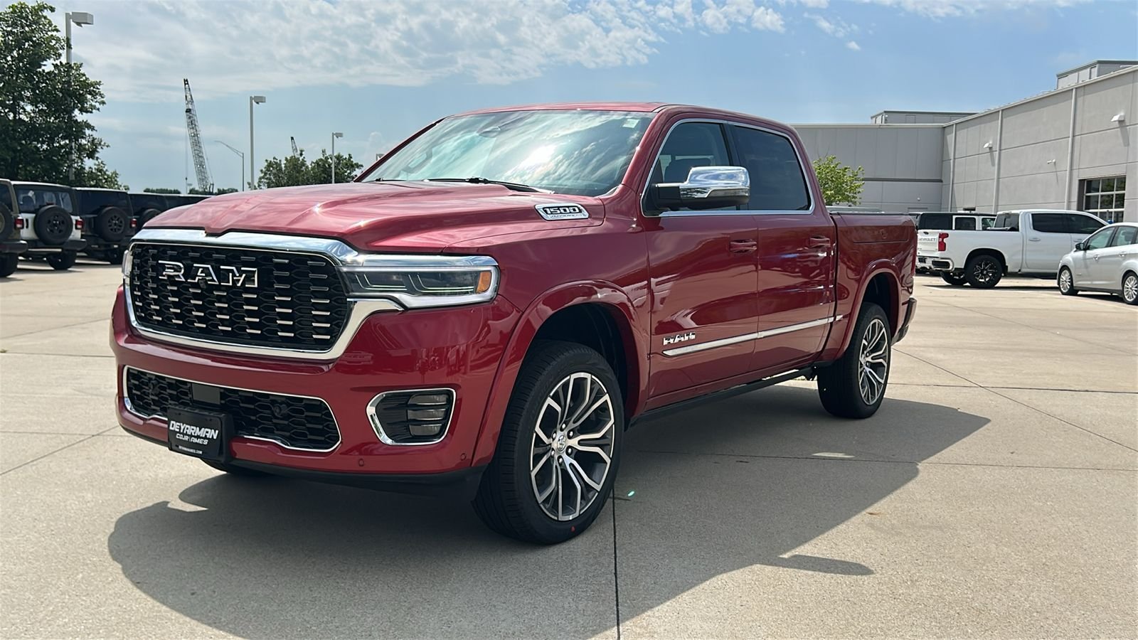 New 2026 Molten Red Pearl-Coat Exterior Paint RAM Tungsten image 8