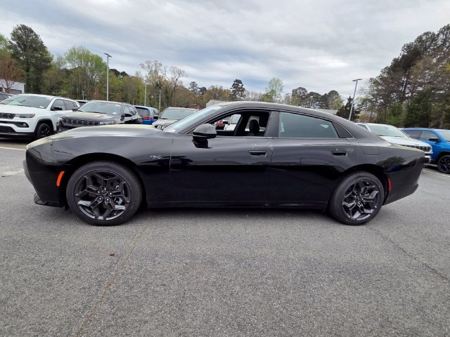 New 2026 Diamond Black Crystal Pearlcoat Dodge R/T Plus image 4