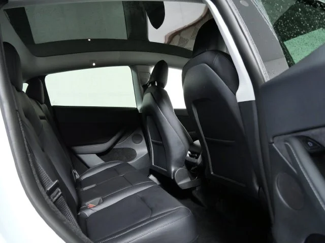 Used 2023  Tesla Long Range image 12
