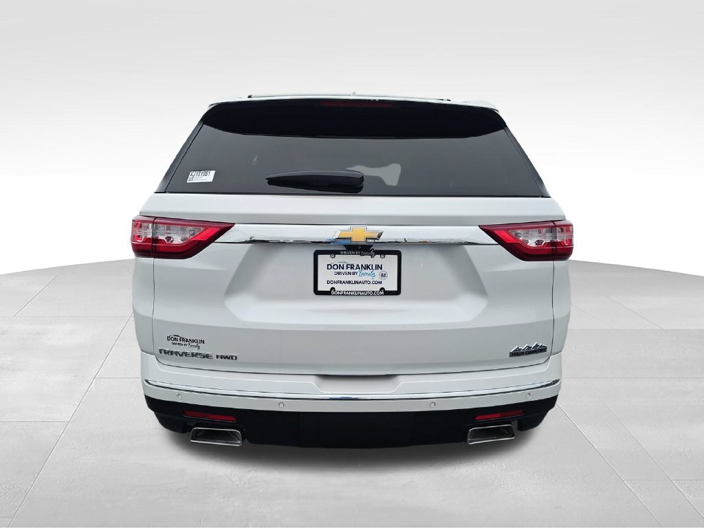 Used 2019 White Chevrolet High Country image 4