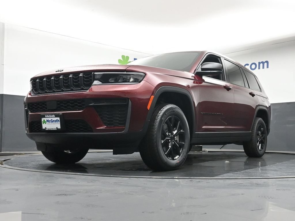 New 2026 Velvet Red Pearl-Coat Exterior Paint Jeep Altitude image 7