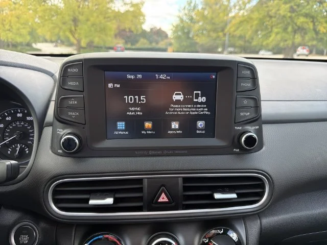 Used 2020 Silver Hyundai SEL Plus image 16