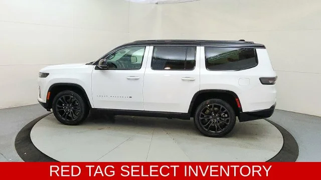New 2026 Bright White Clear-Coat Exterior Paint Jeep Summit Obsidian image 6