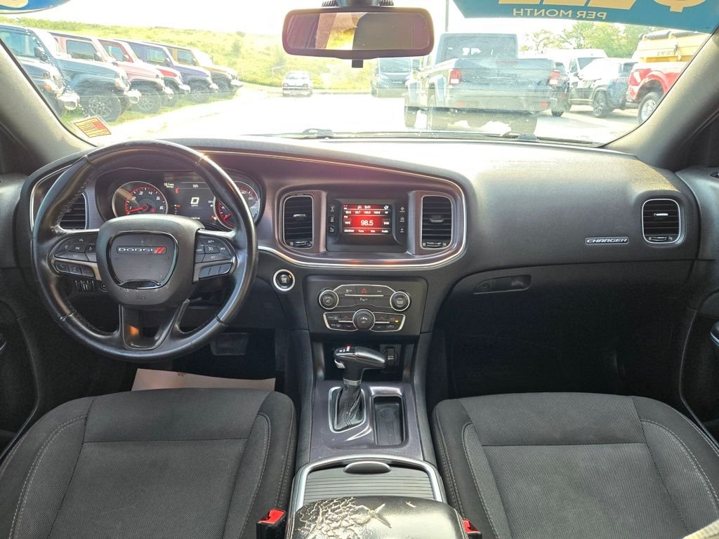 Used 2016 Gray Dodge SE image 16