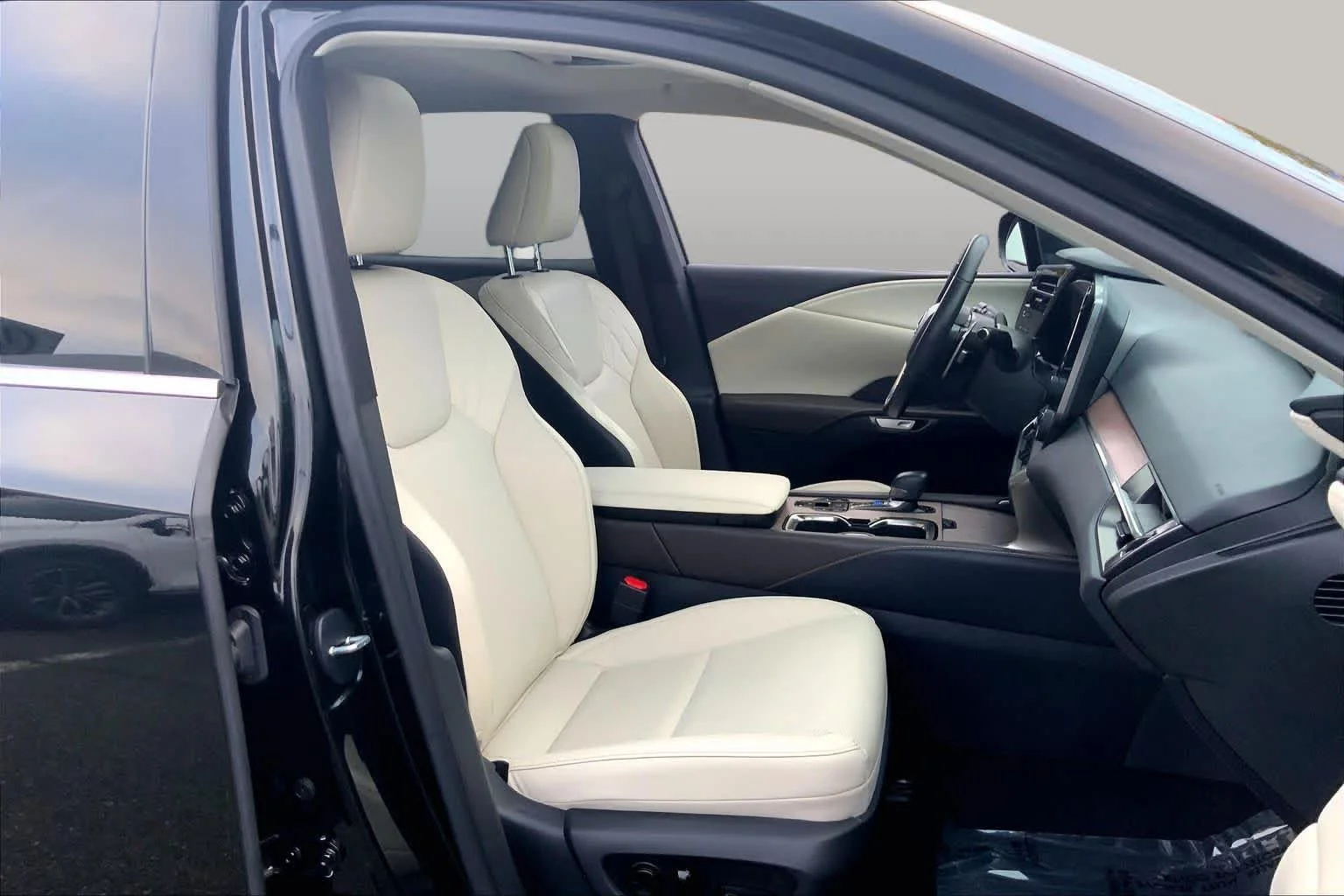 Certified Used 2024 GRAPHITE BLACK GF. Lexus Premium image 9