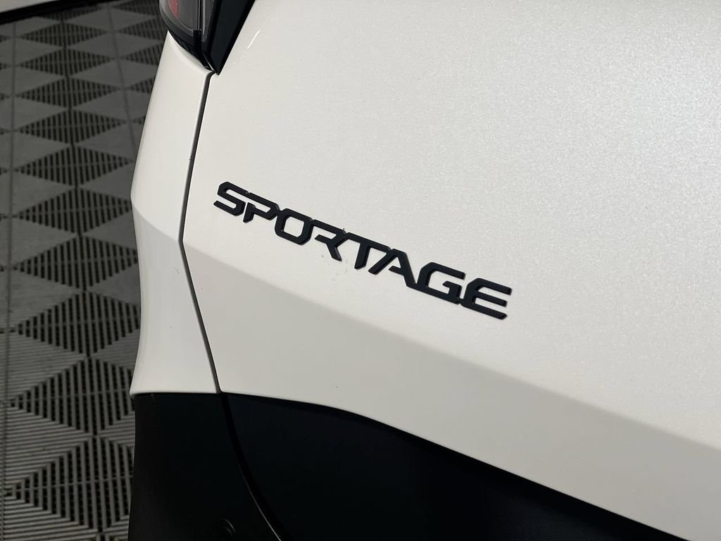 New 2026 Snow White Pearl Kia X-Line image 5