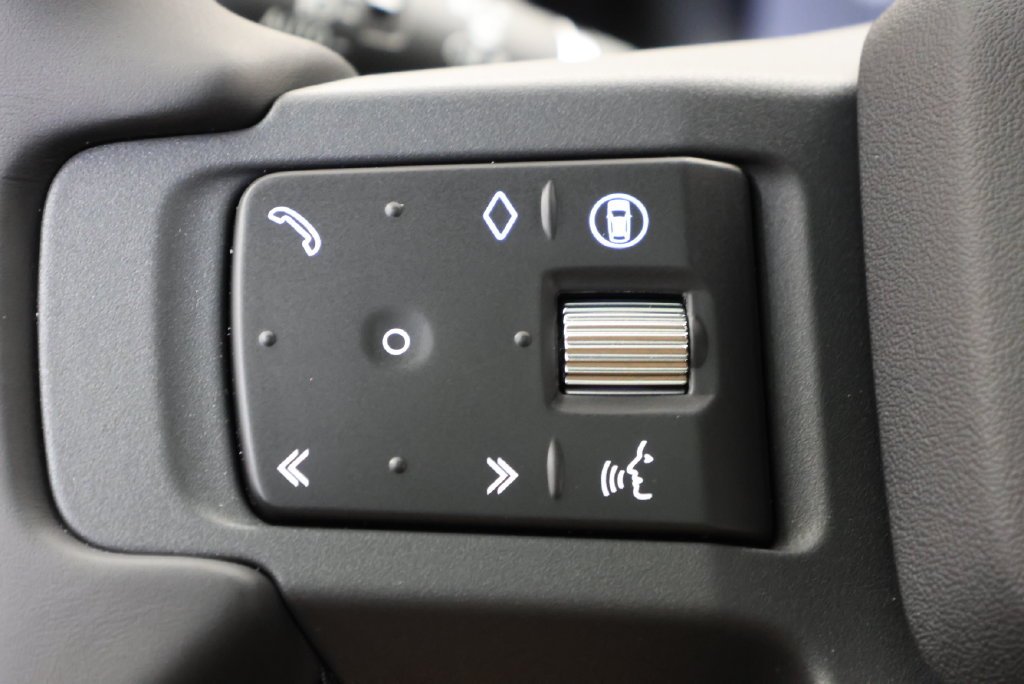 Used 2026 Woolstone Green Metallic Land Rover S image 18