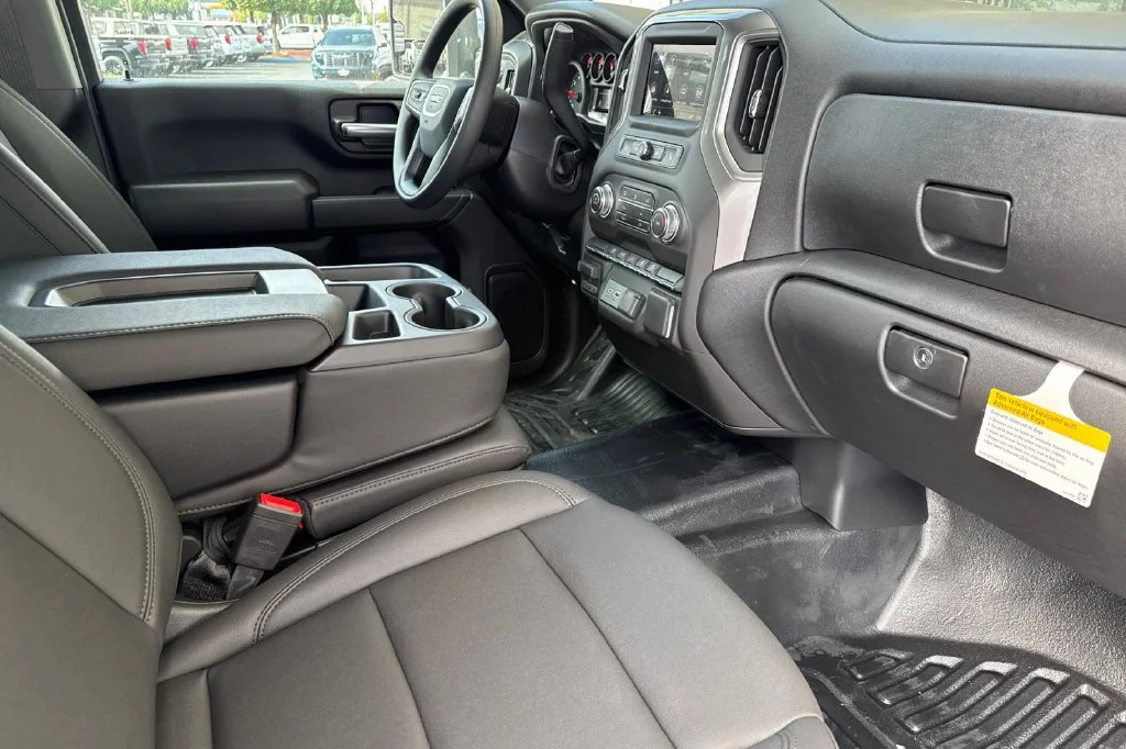 2026 GMC Sierra 2500HD Pro - Photo 11