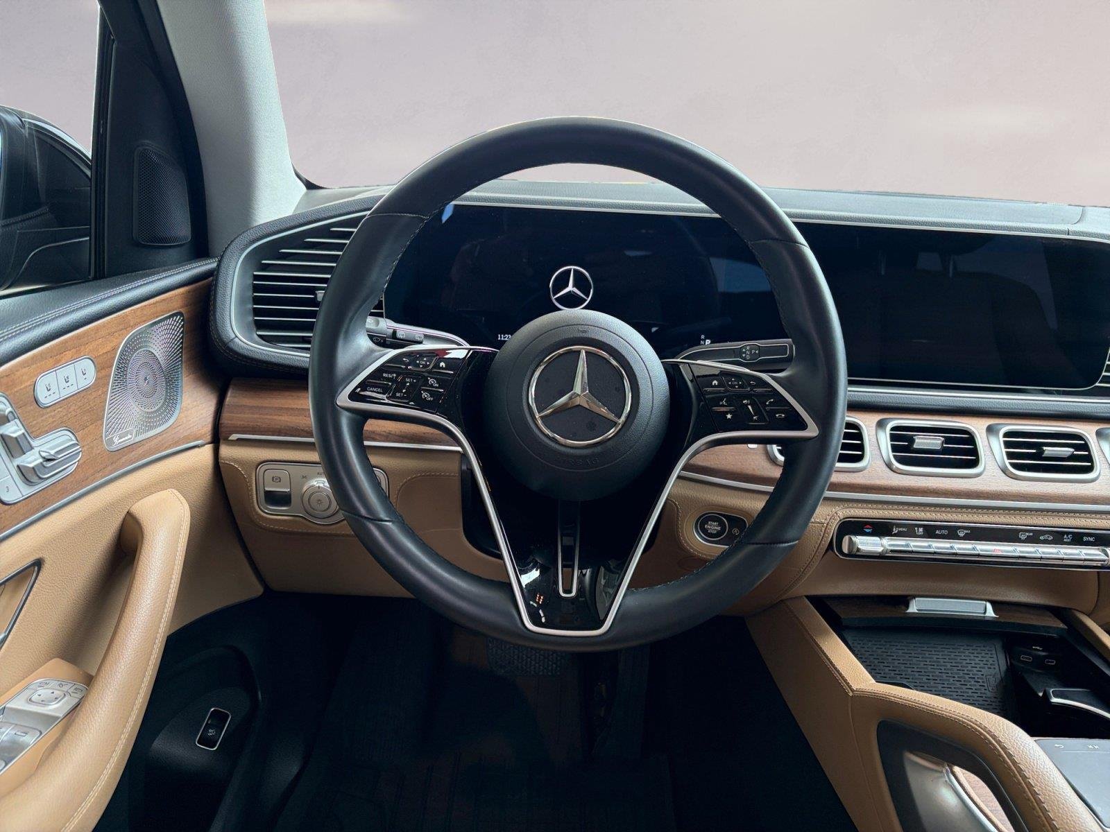 Used 2024 Obsidian Black Metallic Mercedes-Benz GLE 350 image 12