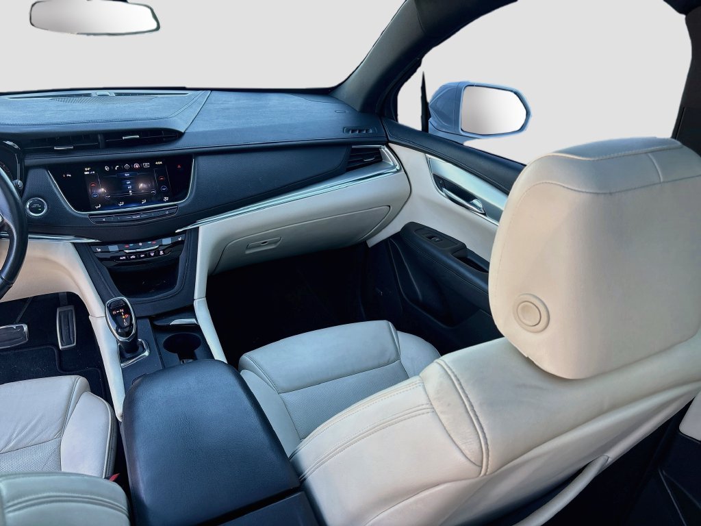 Used 2019 White Cadillac Luxury image 25