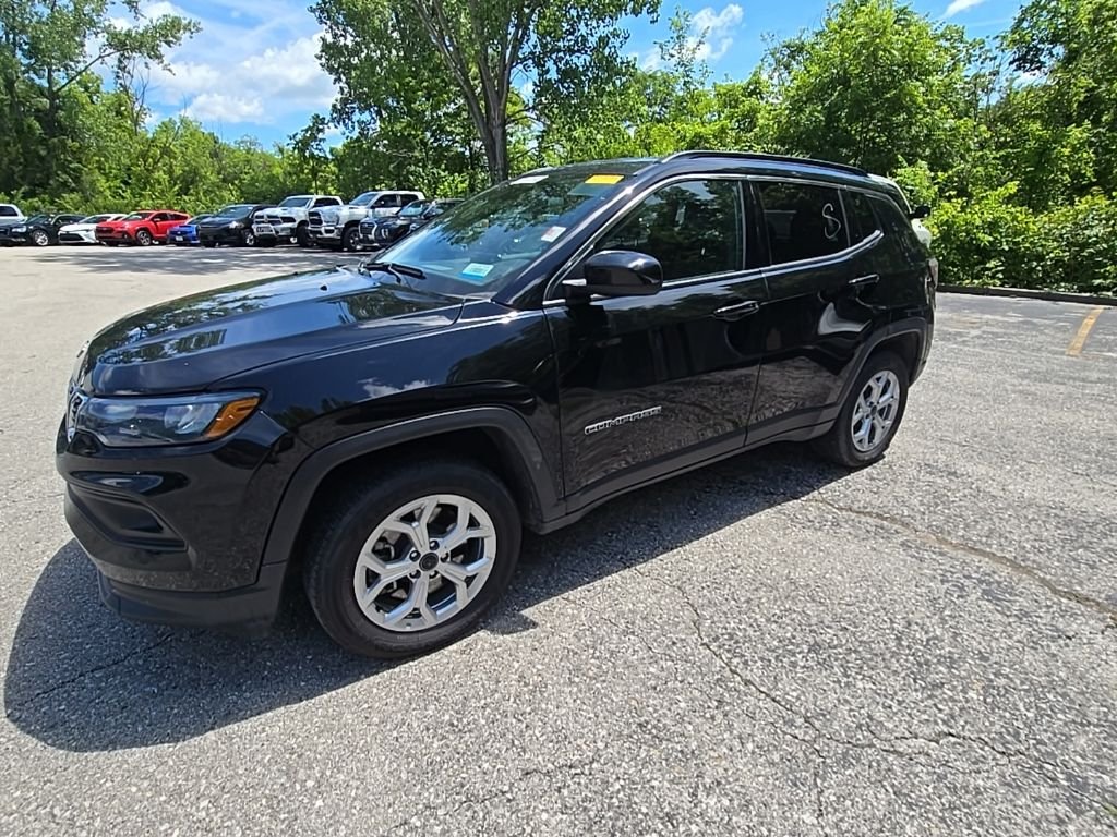 Used 2025 Jeep Compass Latitude with VIN 3C4NJDBN9ST527253 for sale in Kansas City
