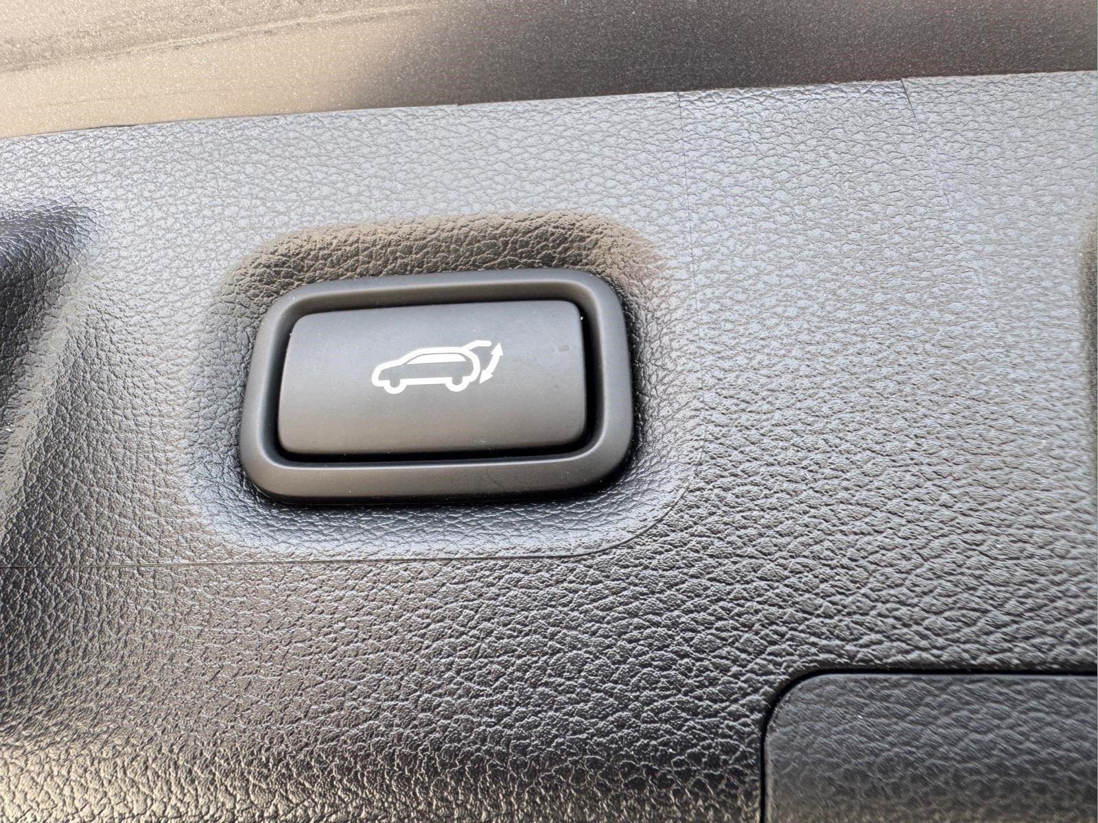 Used 2023 Portofino Gray Hyundai Limited image 13
