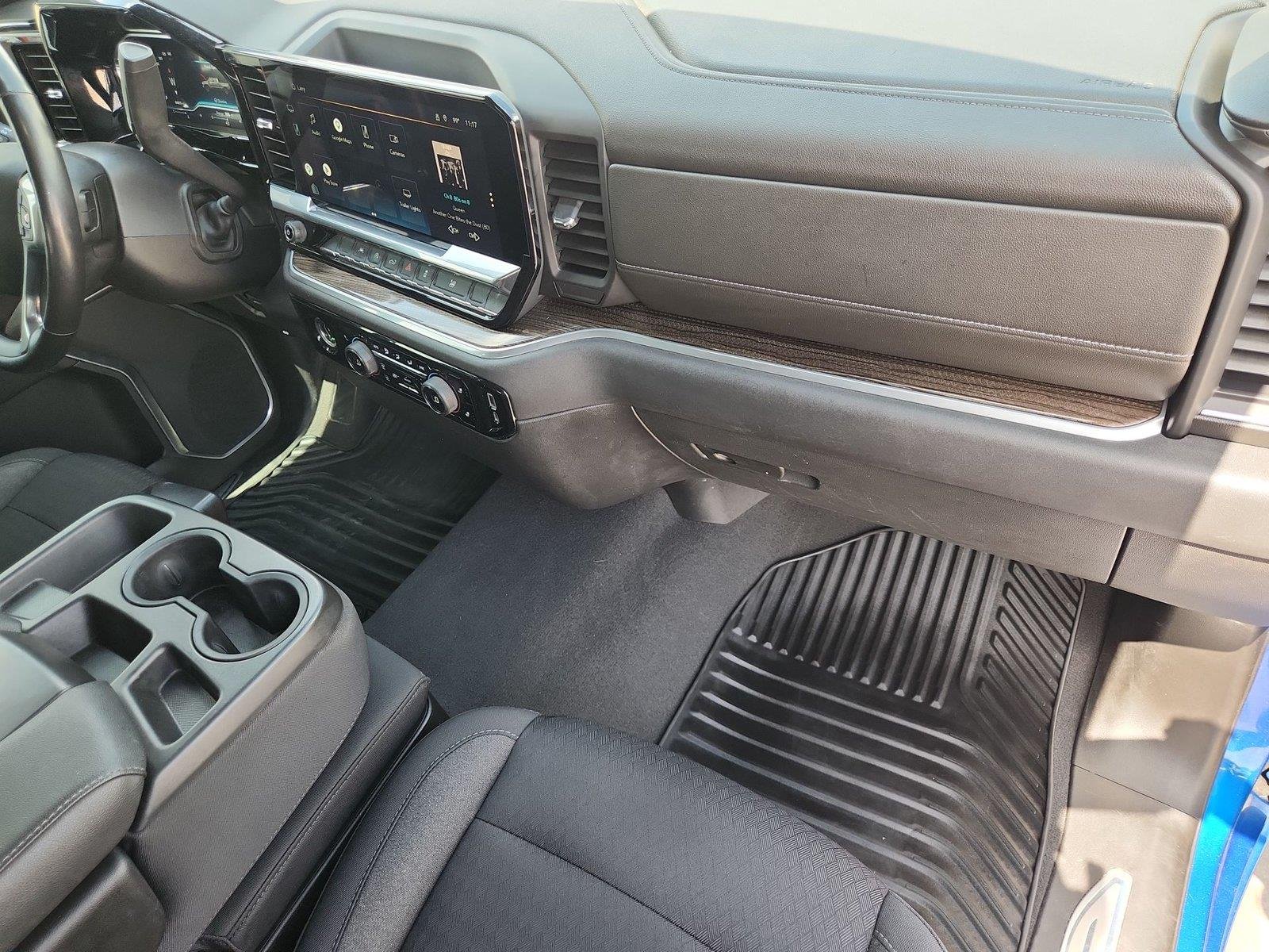 2022 Chevrolet Silverado 1500 LT - Photo 28