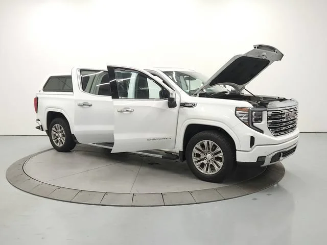Used 2023 Summit White GMC Denali image 10
