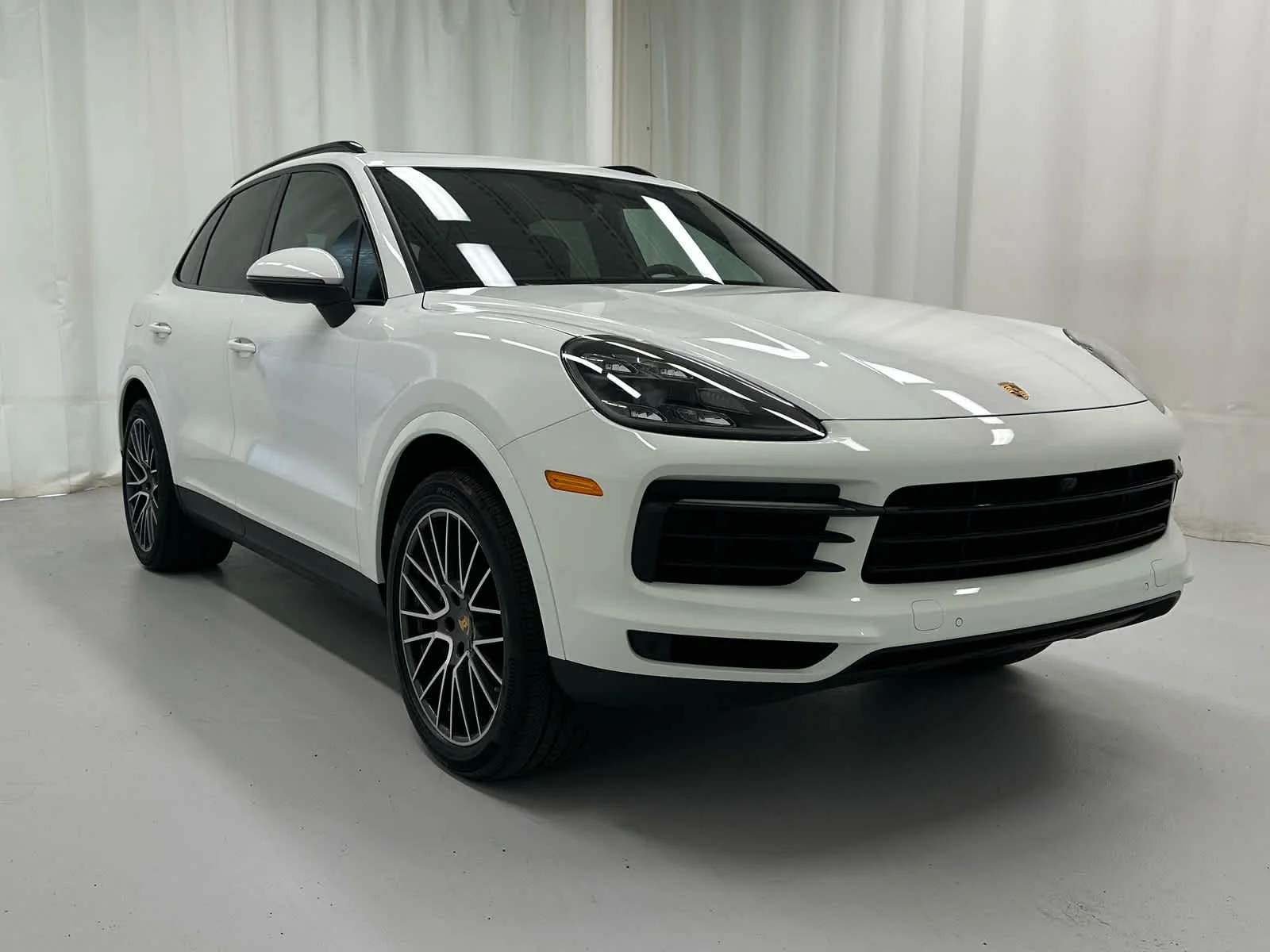 Used 2021 White Porsche  image 2