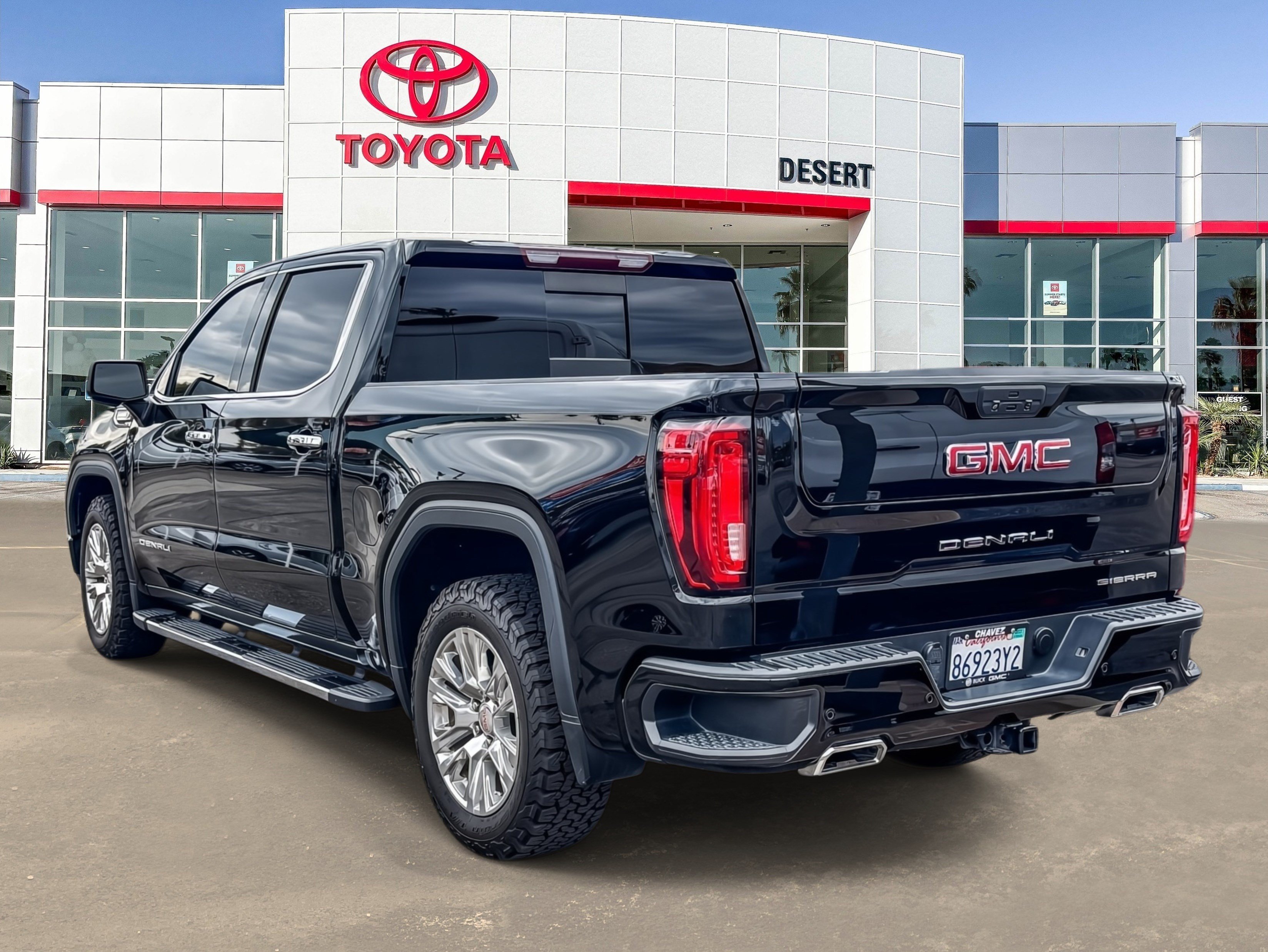 Used 2020 Onyx Black GMC Denali image 4