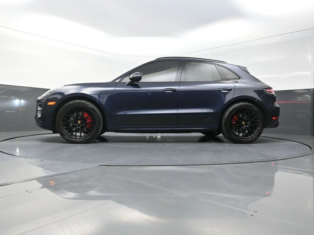 Used 2021  Porsche GTS image 24