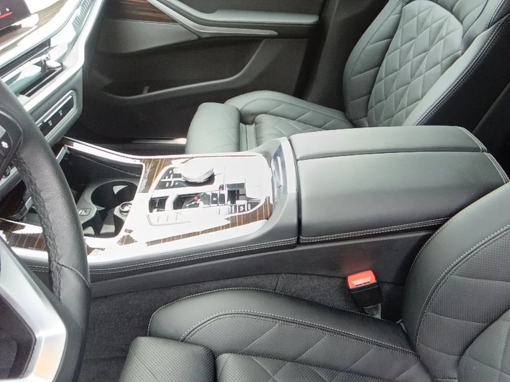 Certified Used 2026 Skyscraper Grey Metallic BMW xDrive40i image 20