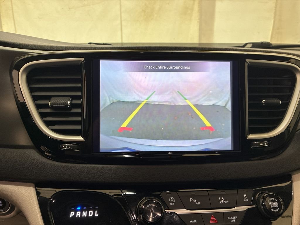 Used 2024 Silver Chrysler Touring L image 30