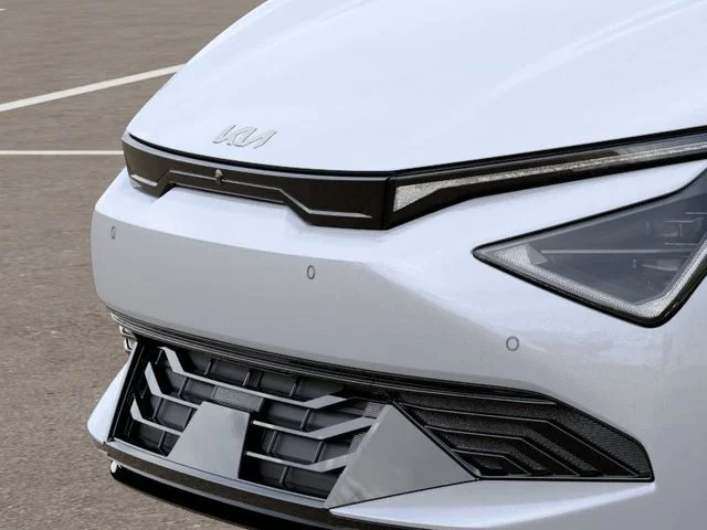 New 2026 Glacial White Pearl Kia LIGHT image 12