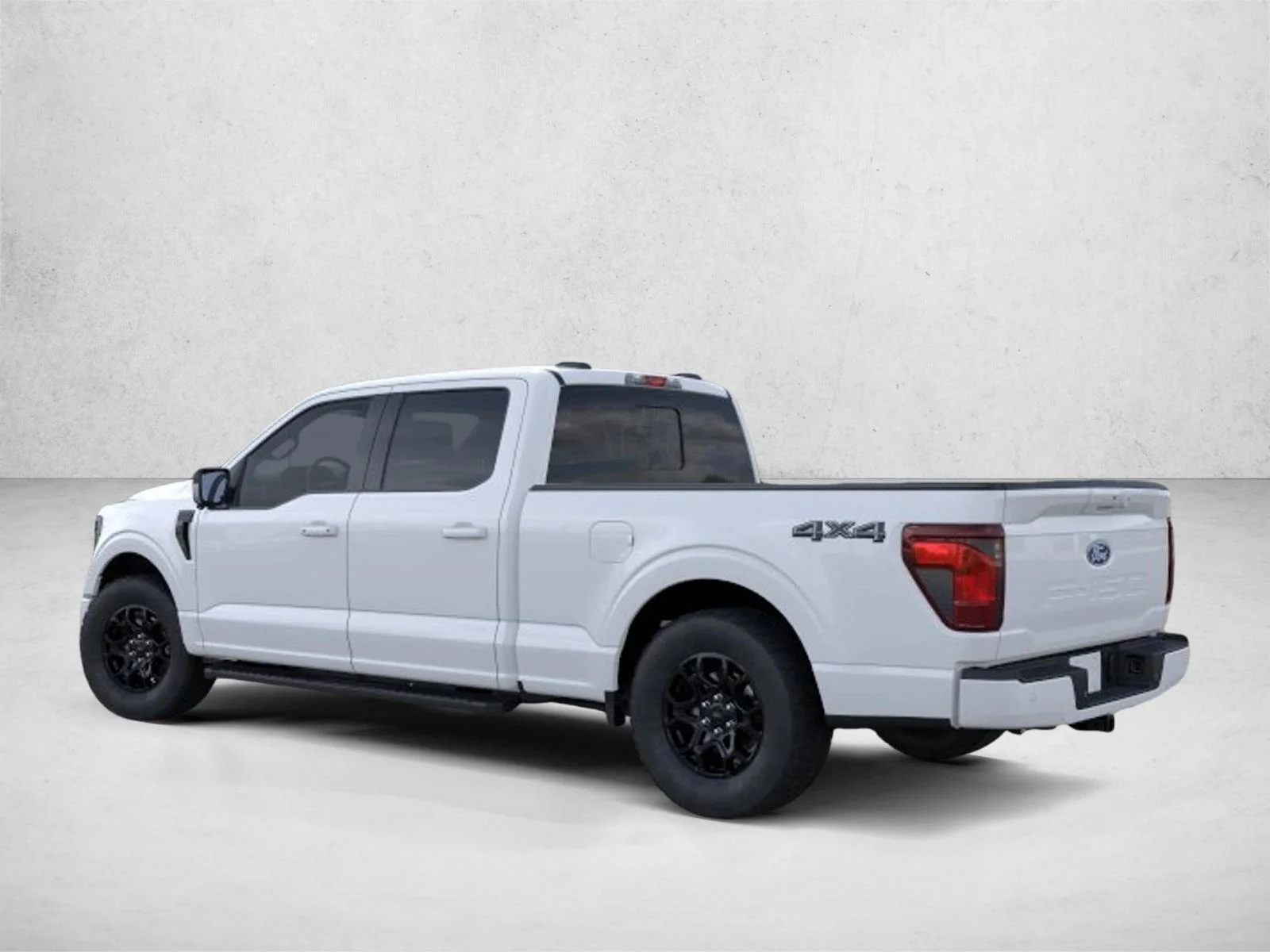 New 2026 Oxford White Ford XLT image 4