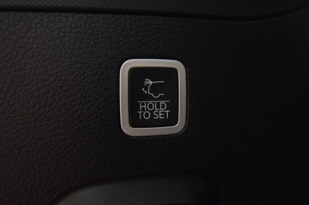 New 2026 Fathom Blue Pearl-Coat Exterior Paint (Late Availability) Jeep Summit Obsidian image 43