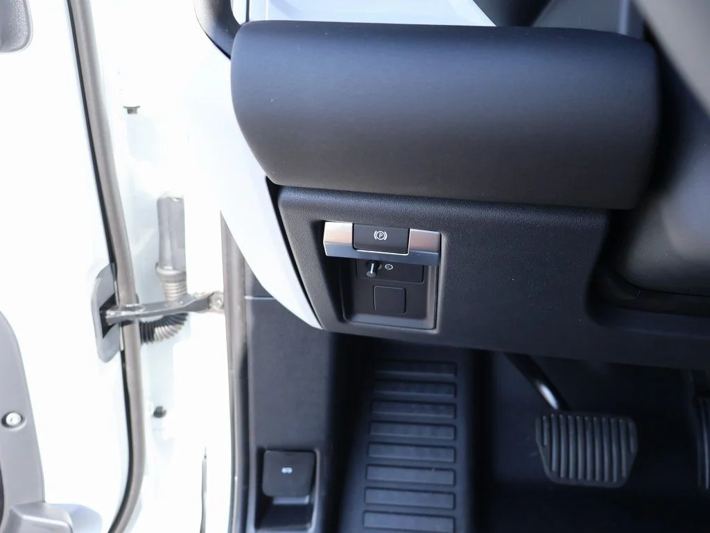 Certified Used 2025 Fuji White Land Rover S image 34