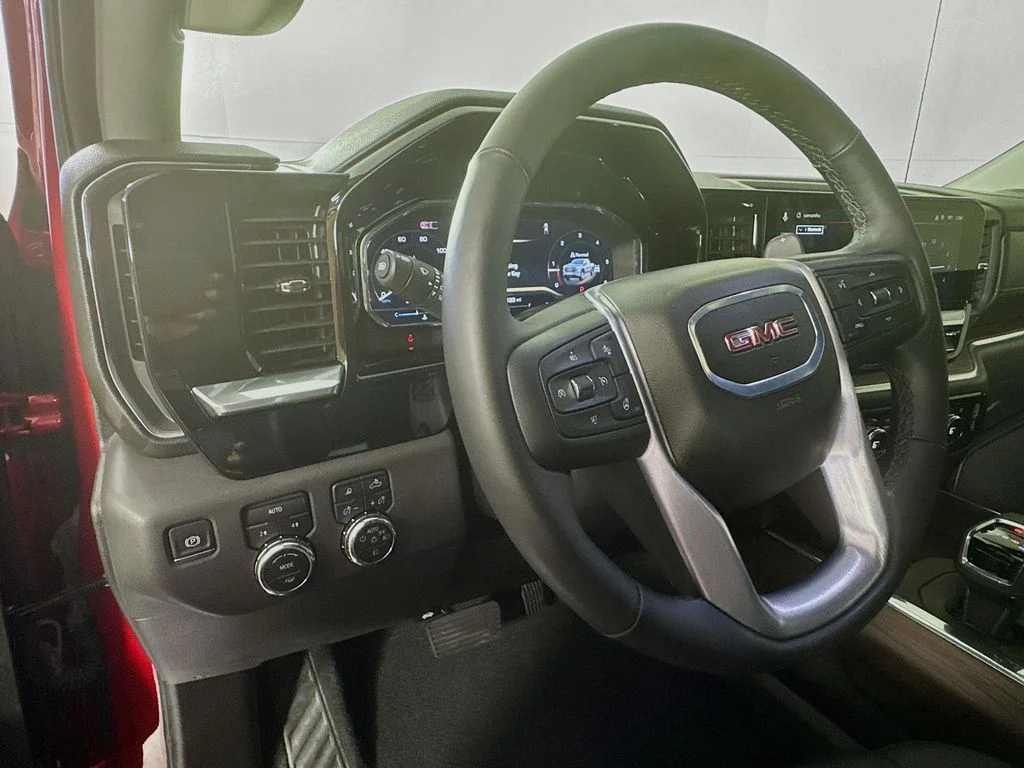 Used 2025 Red GMC SLT image 12