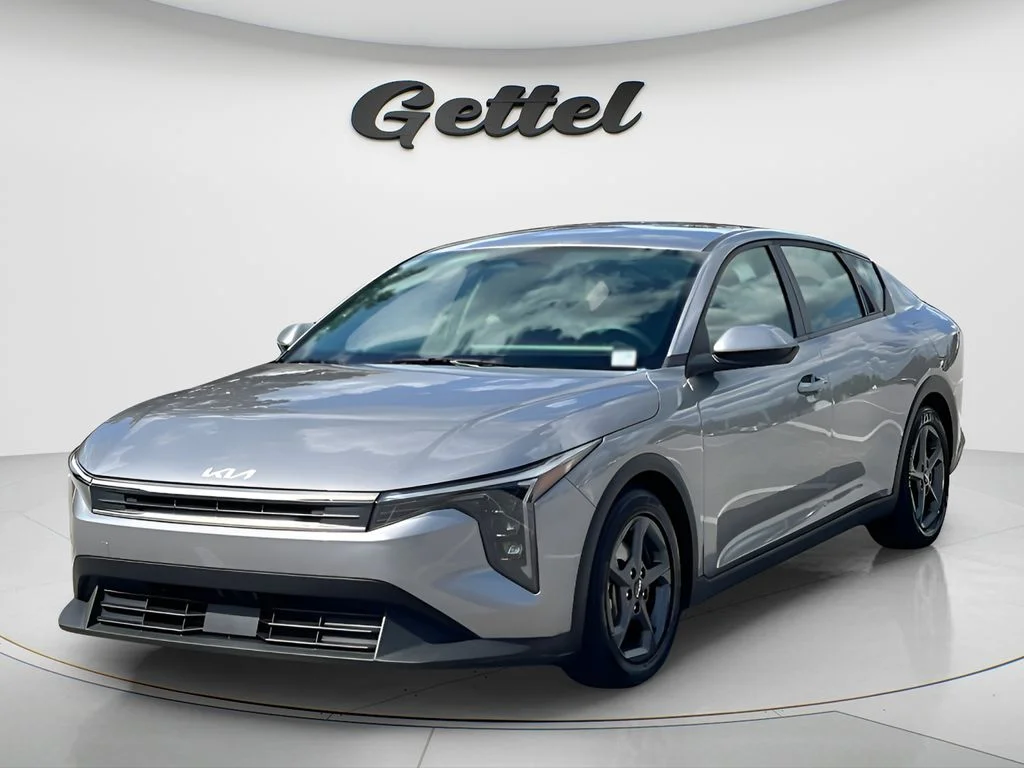 2025 Kia K4 LXS AT's photo