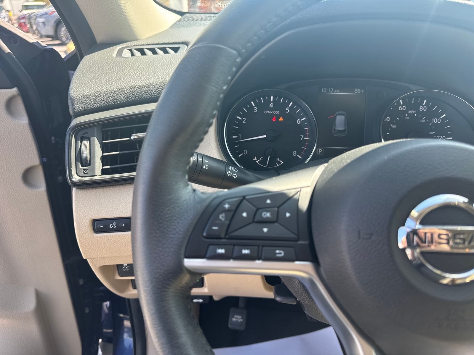 Used 2017 Blue Nissan SL image 27